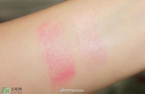 伊思染唇液色号 its skin伊思染唇液试色 伊思染唇液色号 its skin伊思染唇液试色