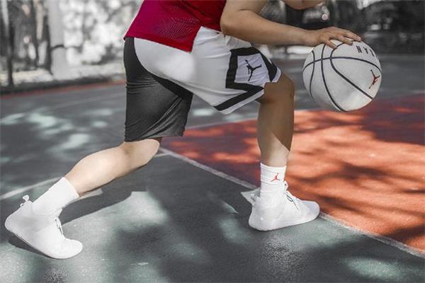 jordan zero gravity实战测评 aj全新实战球鞋