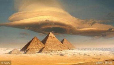 ​狗狗舔主人手脚意味着什么，喜欢主人对其表达爱的一种方式