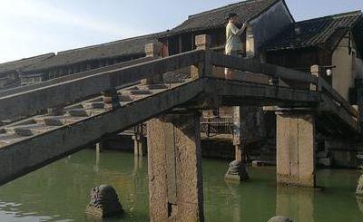 一什么石桥（一什么石桥架湖面两什么渔船在岸边联想到那些诗词）