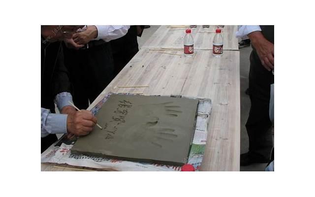 女人这样对你，只因你是个备胎，对号入座看你中招没