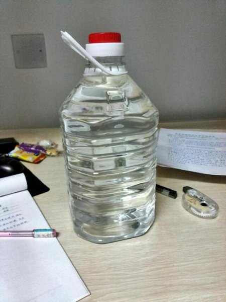 散装白酒可以带上客车吗