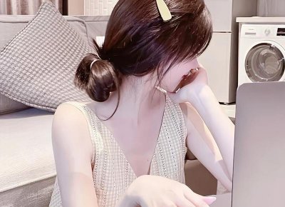 ​在感情中，真正厉害的女人，对待男人的态度只有2个字