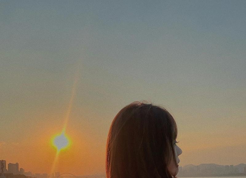 男人放不下一个女人,通常有这三种表现 男人放不下一个女人,通常有这三种表现