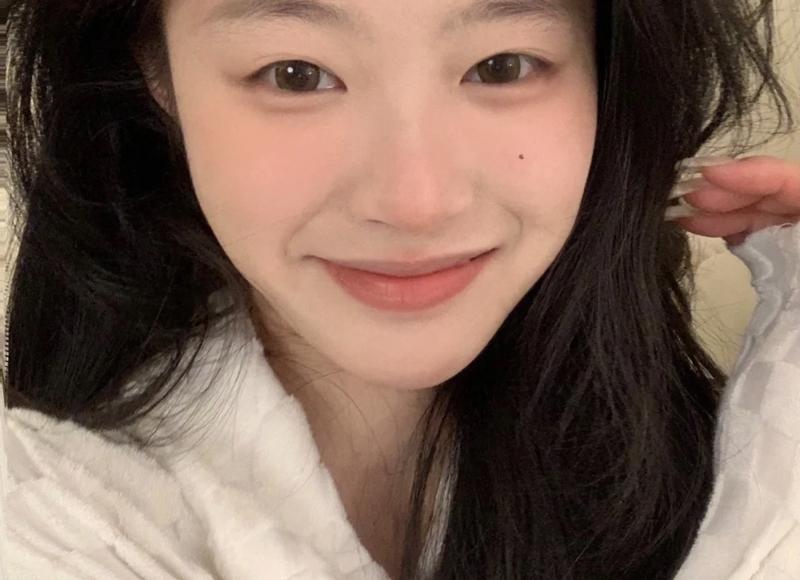  老公和别人聊天搞暧昧怎么办