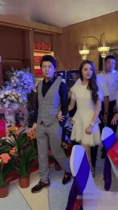 ​郎朗婚礼答谢宴现场：25岁混血娇妻爱丽丝惊艳全场，我也要