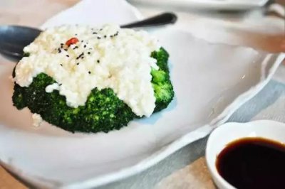 ​素菜馆比烤肉店还受欢迎，一天盈利至少4000元！