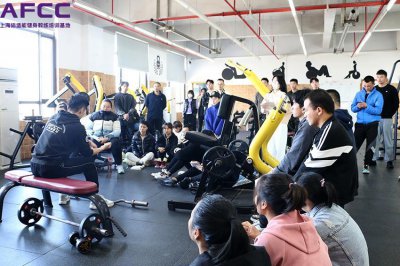 ​健身教练资格证怎么考？