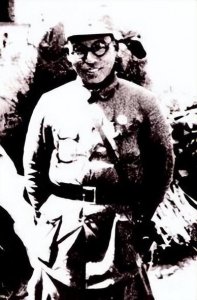 ​1937年，河南一老农投奔新四军，叶挺犯难：级别太高，不好安排