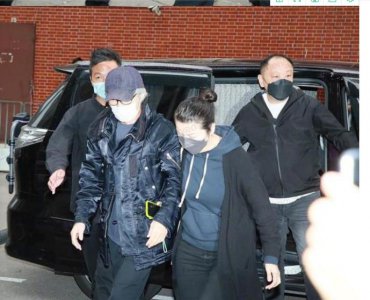 ​周星驰最大的悲哀是错爱朱茵，59岁星爷至今未娶的原因就在其中