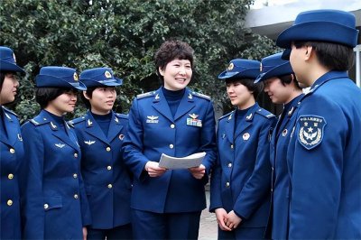 ​女飞行员刘文力：33岁患乳腺癌，抗癌11个月回归，15年后成少将