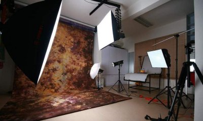 ​摄影棚拍摄如何布置灯光？老摄影师经验技巧分享