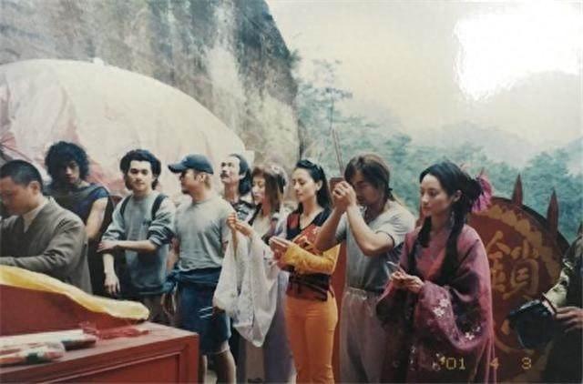 15年前,《风云雄霸天下》剧照,那个时候的演员真的太敬业了!