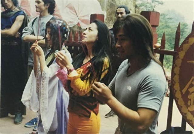 15年前,《风云雄霸天下》剧照,那个时候的演员真的太敬业了!