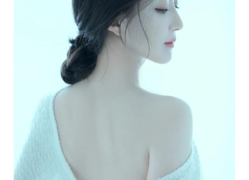 发现我老婆和一男的短信很暧昧,还天天打电话 发现我老婆和一男的短信很暧昧,还天天打电话