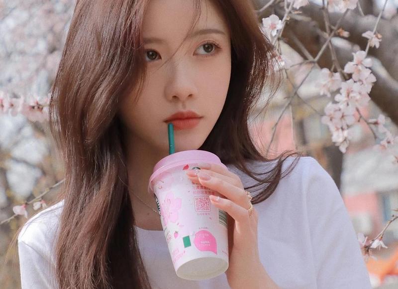 老婆出轨犯法吗,老婆出轨是否犯法? 老婆出轨犯法吗,老婆出轨是否犯法?