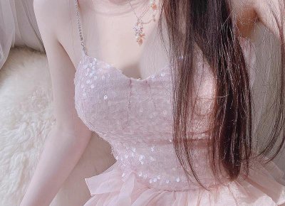 ​和慢热女生聊天说什么，才能让她喜欢你