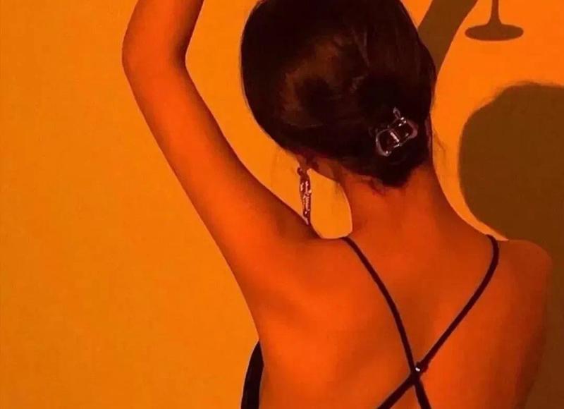 乐悠悠婚纱如何选择？乐悠悠婚纱