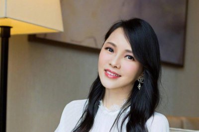 ​“清纯玉女”伊能静：二十一岁出轨，四十六岁再婚，如今终获幸福