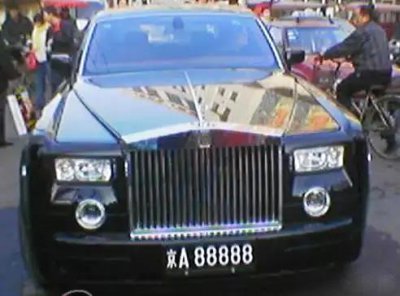 ​京A88888车主是谁？普京在他车身签过名，车值2亿