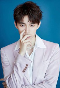 ​周翊然：清透深邃的眼神，足以让人脑补一万字青春故事