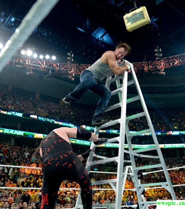 WWE的值得当兄弟的疯小子-迪安·安布罗斯