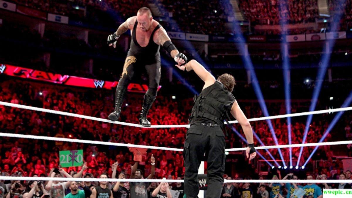 WWE的值得当兄弟的疯小子-迪安·安布罗斯