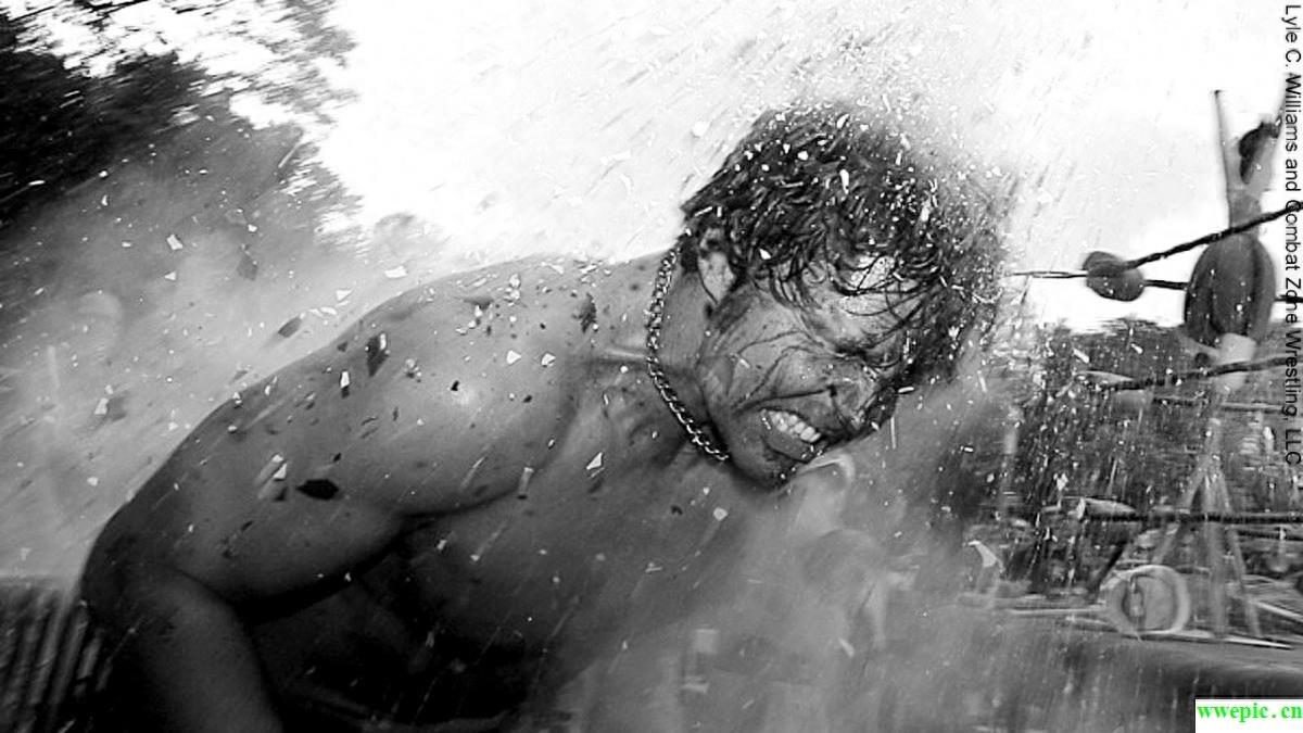 WWE的值得当兄弟的疯小子-迪安·安布罗斯