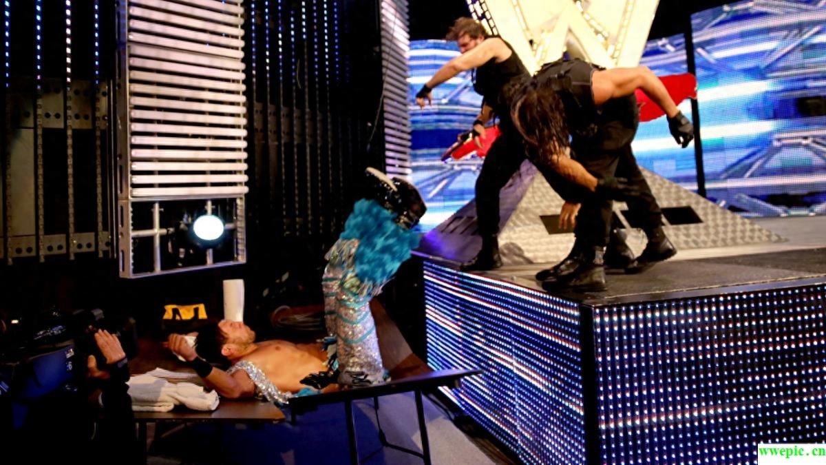 WWE的值得当兄弟的疯小子-迪安·安布罗斯