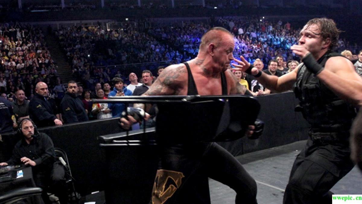 WWE的值得当兄弟的疯小子-迪安·安布罗斯