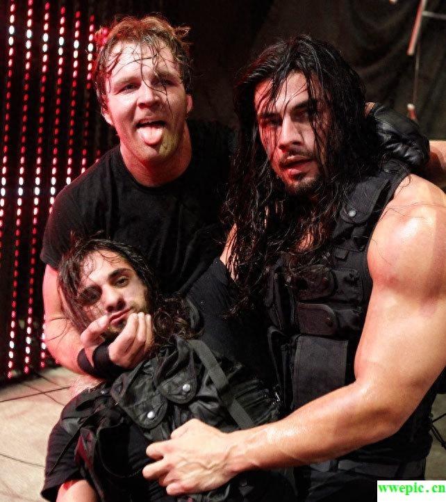 WWE的值得当兄弟的疯小子-迪安·安布罗斯