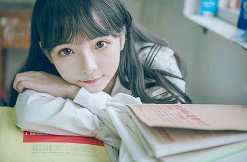 分手后你还在卑微哀求复合吗（分手后很卑微）