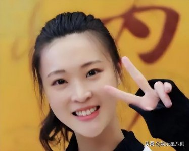 ​惠若琪的老公是药剂学专家，毕业于北京大学，两次手术后爱上了他