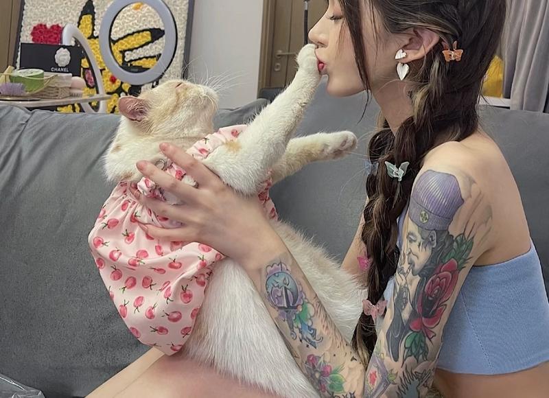 在喜欢的人面前表现欲强 女生喜欢男生的暗示有哪些