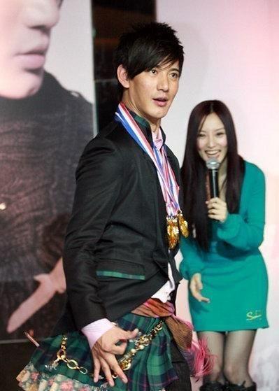 盘点李小璐的历任男友,与PGONE相比,他们个个都是男神!