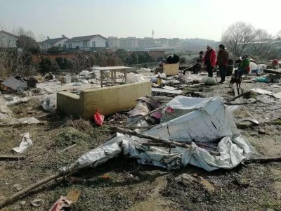 ​光明日报：扬州城管围殴考古队员，这是要毁文物、盖房子？