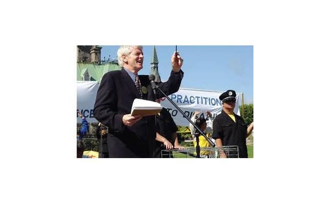 父母不同意男方放弃了，因为家庭原因分手还能挽回吗？