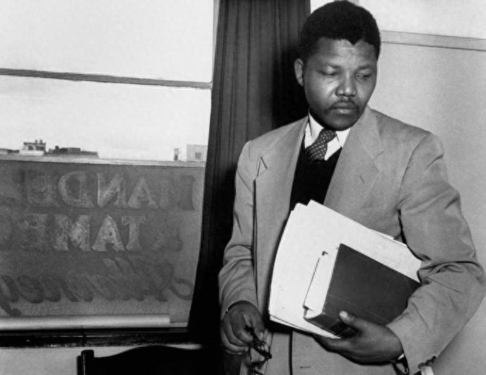 「光辉岁月」曼德拉的一生