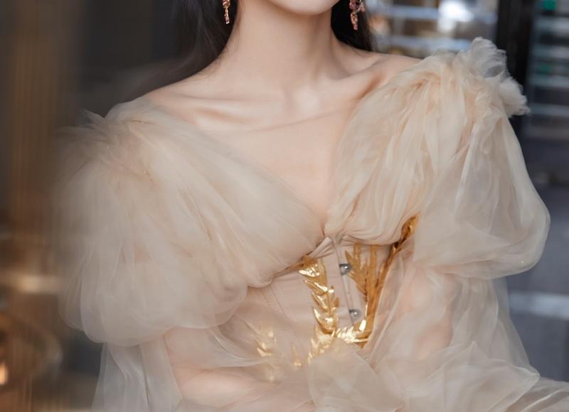 女生认为男生的颜值和钱哪个重要？追女生必