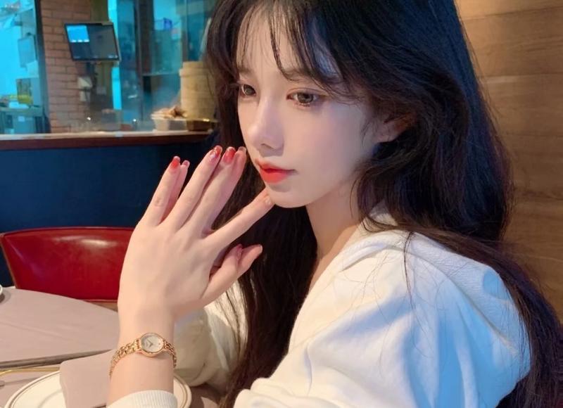 男朋友没放下前女友的表现，男朋友没有忘掉前女友