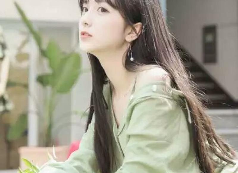 “我垫了两层增高垫，还是没挡住分手！”