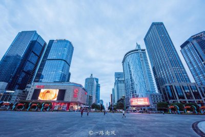 ​成都市区必去的景点，这三个地方各有特色，一天时间就可以逛完