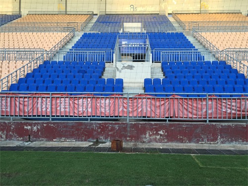 走进天津团泊足球场内场，感受专业球场氛围