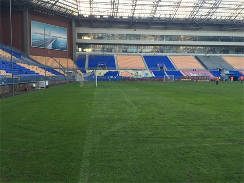 走进天津团泊足球场内场，感受专业球场氛围