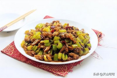 ​爆炒田螺肉的家常做法，三种口味，开胃又好上手