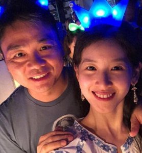 ​16岁走红网络的“奶茶妹妹”章泽天，如何事业有成，身家百亿！