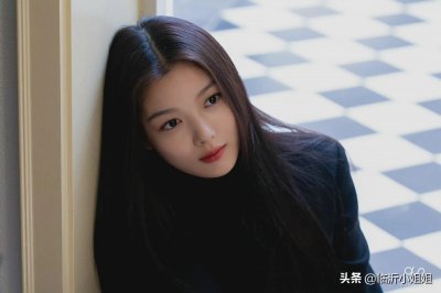 ​金裕贞，童星出道的韩国美女艺人，堪称氧气女神的小仙女，美爆啦