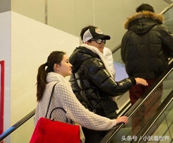 40岁陈晓东娶了小14岁嫩妻!她不是明星却比明星还美,太惊人了!