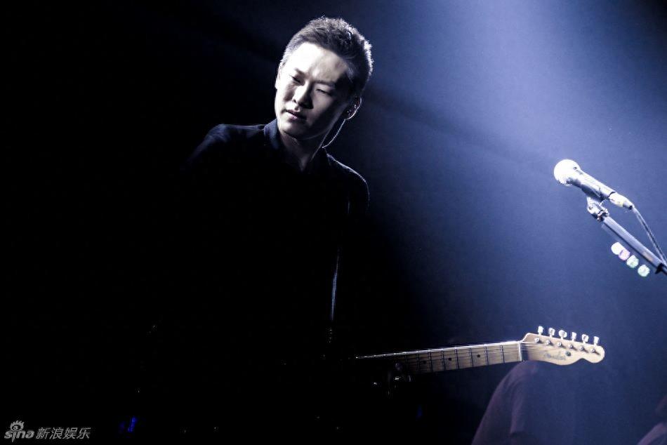 他是那英的徒弟,最受争议的好声音冠军,今天梁博26岁生日