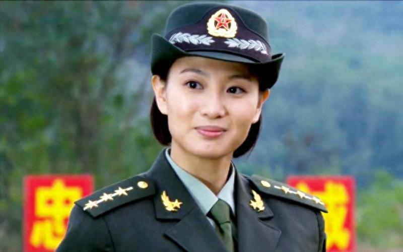 军装妹子侯梦莎称荧幕最美铁娘子 网曝丈夫竟是兰州人任柯诺